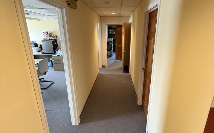Pictures of Office property located at 4 Birch Street, Derry, NH 03038 for lease - image #1