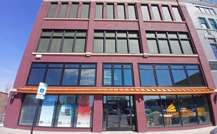 Pictures of Office, Retail, Restaurant property located at 46 CENTRAL Park, Jacksonville, IL 62650 for lease - image #1