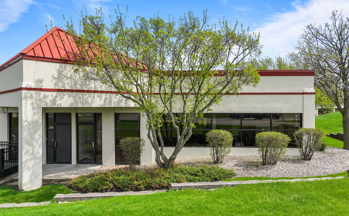 Pictures of Office, Special Purpose property located at 753 Geneva Parkway North, Lake Geneva, WI 53147 for lease - image #1