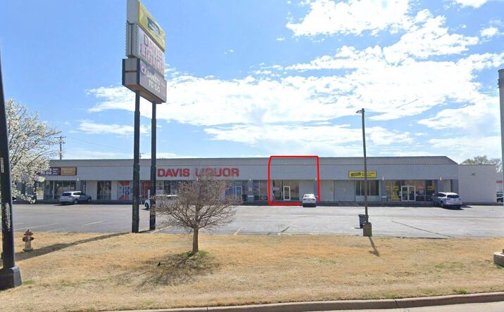 Pictures of Retail property located at 8909 W. Kellogg, Wichita, KS 67209-3305 for lease - image #1