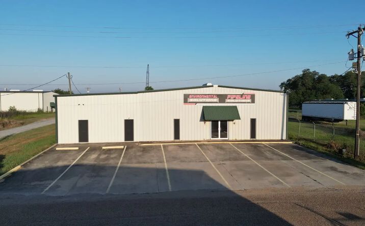 Pictures of Industrial property located at 3808 Commercial Dr, New Iberia, LA 70560 for lease - image #1