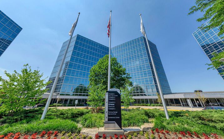 Pictures of Office property located at 1 Westbrook Corporate Center, Westchester, IL 60154 for lease - image #1