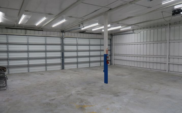Pictures of Industrial property located at 5715 Star Ln, Houston, TX 77057 for lease - image #1