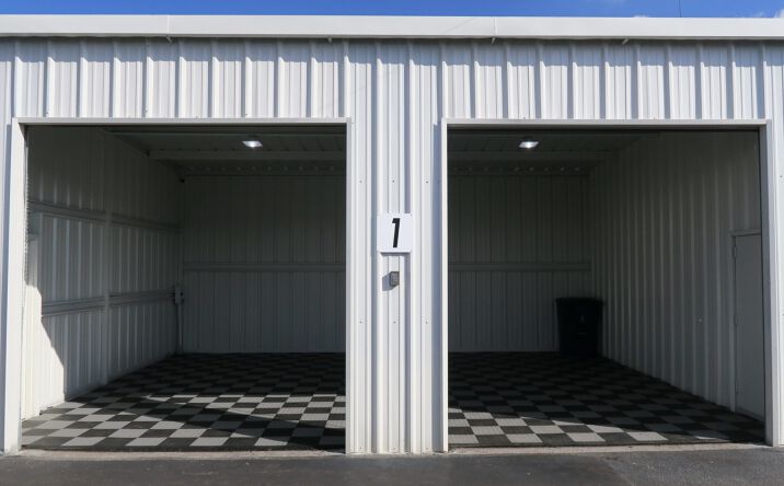 Pictures of Industrial property located at 5711 Star Ln, Houston, TX 77057 for lease - image #1