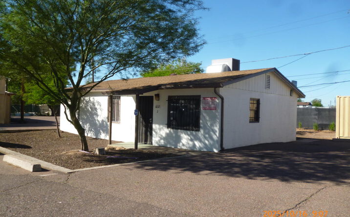 Pictures of Industrial property located at 6832 N 24th Dr, Phoenix, AZ 85015 for lease - image #1