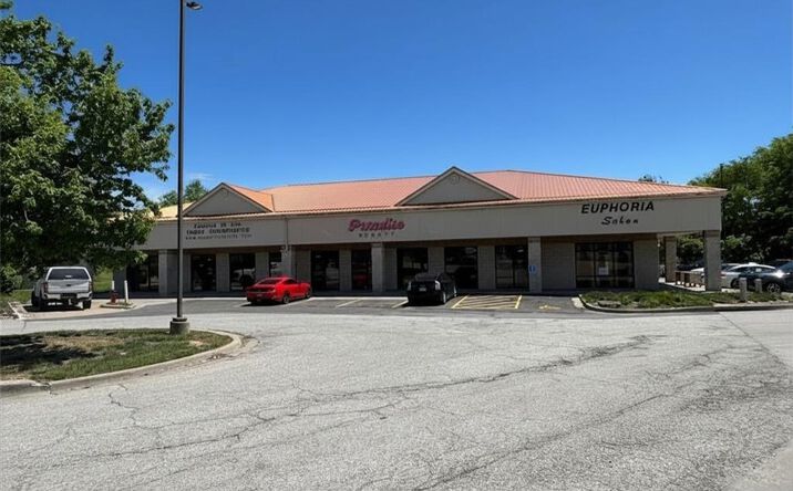 Pictures of Retail, Office property located at 8331 N Congress Avenue, Kansas City, MO 64152 for lease - image #1