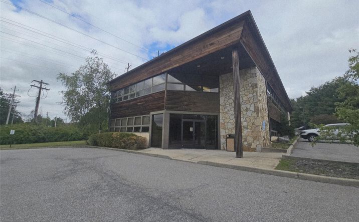Pictures of Office property located at 20 West Avenue, Chester Town, NY 10918 for lease - image #1