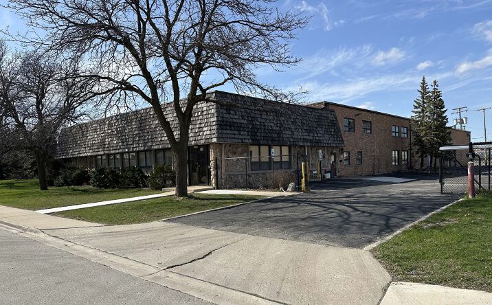 Pictures of Industrial property located at 700 Chase Ave, Elk Grove Village, IL 60007 for lease - image #1