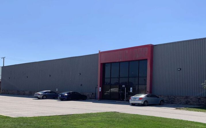 Pictures of Industrial property located at 600 Busse Road, Elk Grove Village, IL 60007 for lease - image #1
