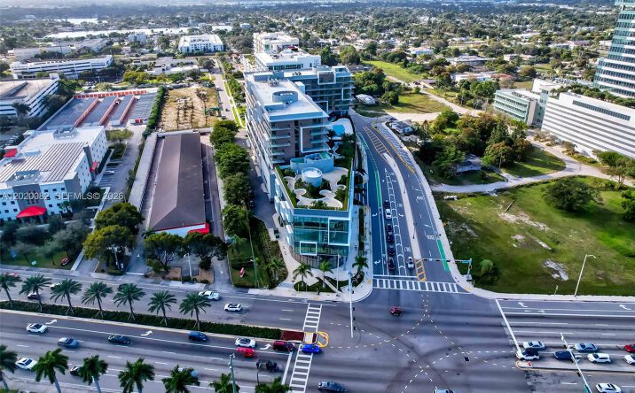 Pictures of Office, Retail property located at 21290 Biscayne # 412, Aventura, FL 33180 for lease - image #1