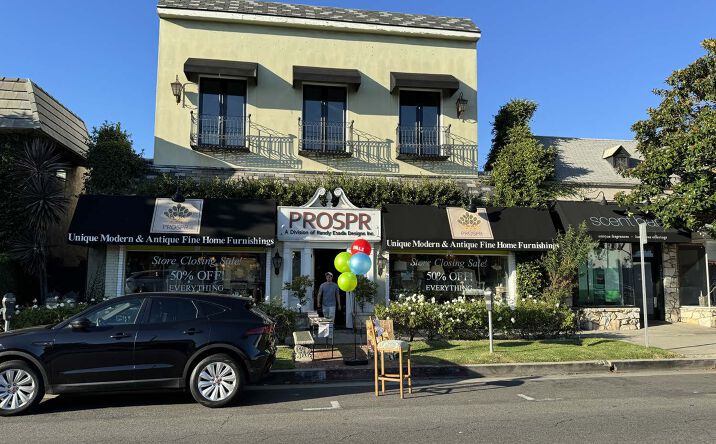 Pictures of Retail property located at 7407 Beverly Blvd, Los Angeles, CA 90036 for lease - image #1