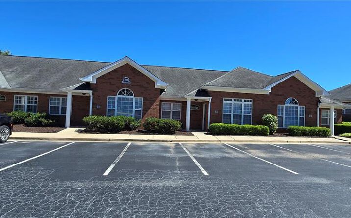 Pictures of Office property located at 2230 Towne Lake Parkway, Woodstock, GA 30189 for lease - image #1