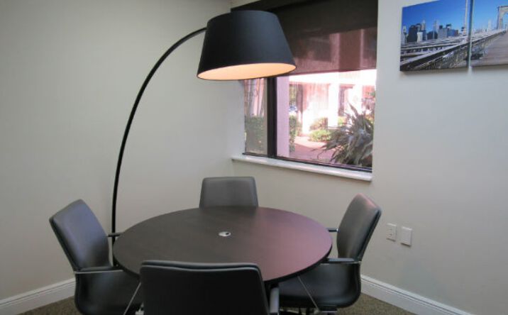 Pictures of Office property located at 1021 Ives Dairy Rd, Miami, FL 33179 for lease - image #1