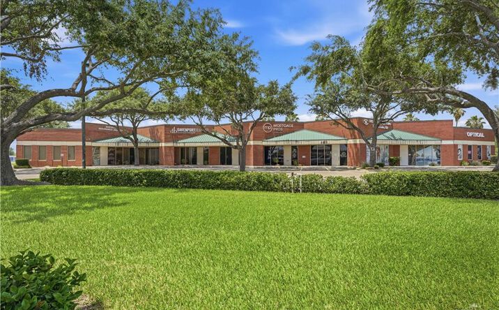 Pictures of Office property located at 5801 N 10th Street # 400, McAllen, TX 78504 for lease - image #1