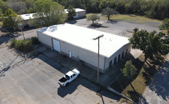 Pictures of Industrial property located at 5600 Industrial Blvd, Edmond, OK 73034 for lease - image #1