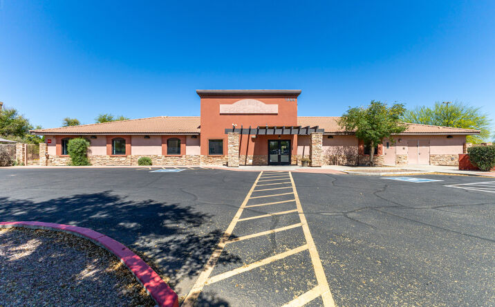 Pictures of Retail property located at 1494 S Gilbert Road, Gilbert, AZ 85233 for lease - image #1