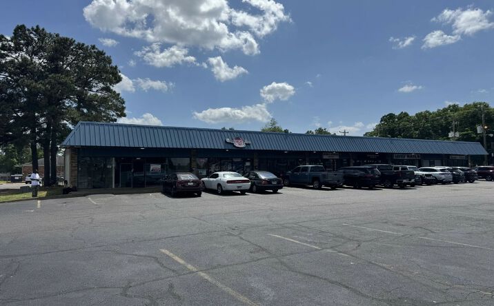 Pictures of Retail property located at 1715 E Holmes Rd, Memphis, TN 38116 for lease - image #1
