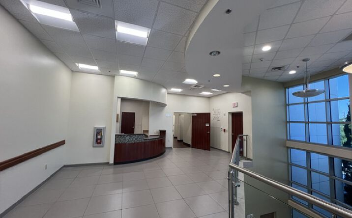 Pictures of Office property located at 40107 hwy 27., Davenport, FL 33837 for lease - image #1