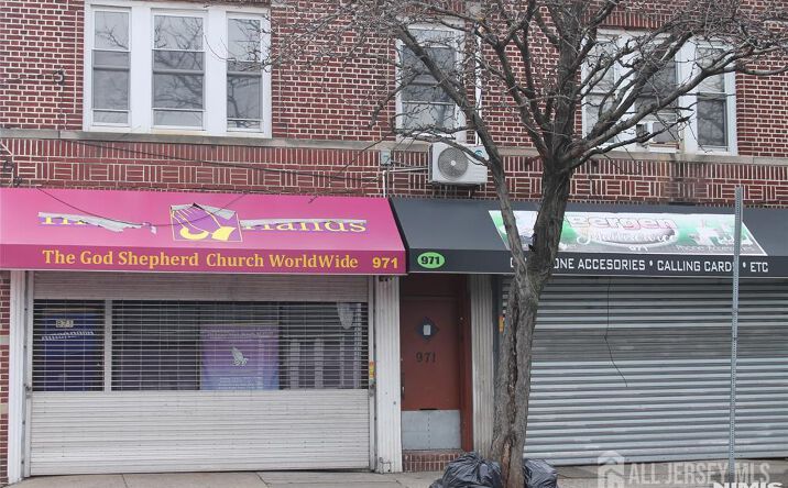 Pictures of Office, Retail property located at 967 Bergen Street # 971, Newark, NJ 07112 for lease - image #1