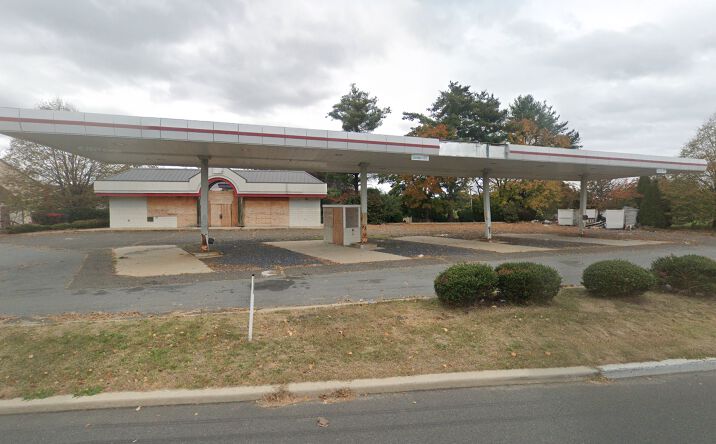 Pictures of Retail property located at 665 New Jersey 33, Hightstown, NJ 08520 for lease - image #1