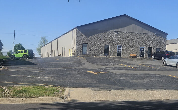 Pictures of Industrial property located at 1244 Royal Drive, Papillion, NE 68046 for lease - image #1