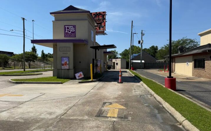 Pictures of Restaurant property located at 10439 D'Iberville Boulevard, Biloxi, MS 39530 for lease - image #1