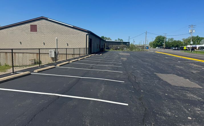 Pictures of Industrial property located at 2098 Gravois Rd, High Ridge, MO 63049 for lease - image #1