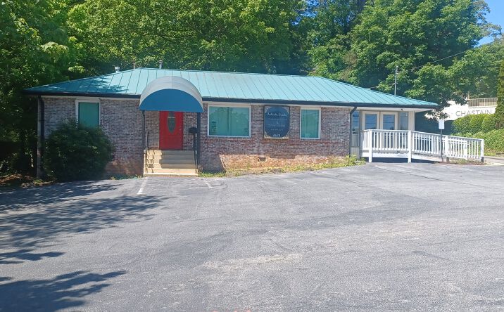 Pictures of Office property located at 4674 ROSWELL RD, SANDY SPRINGS, GA 30342 for lease - image #1