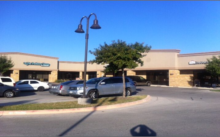 Pictures of Retail property located at 147 ELMHURST, KYLE, TX 78640-6117 for lease - image #1