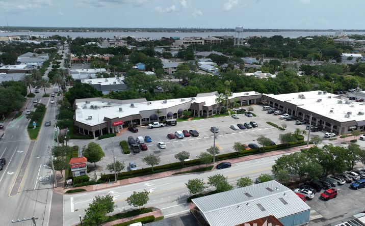 Pictures of Office, Retail property located at 735 S Colorado Ave, Stuart, FL 34994 for lease - image #1