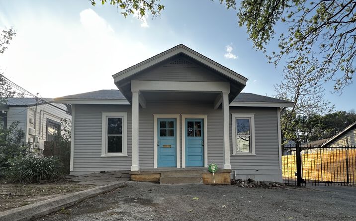 Pictures of Retail, Office property located at 2118 Oxford Avenue, Austin, TX 78704 for lease - image #1