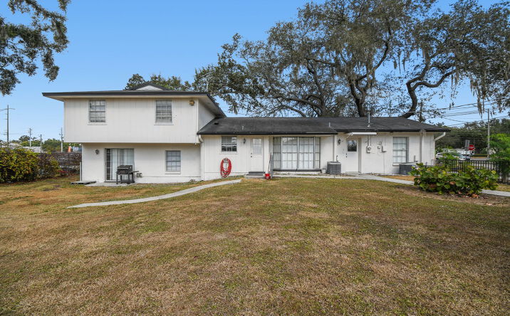 Pictures of Office, Special Purpose property located at 855 East Brandon Boulevard, Brandon, FL 33511 for lease - image #1