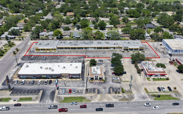 Pictures of Retail property located at 6883 BANDERA RD, SAN ANTONIO, TX 78238-1359 for lease - image #1