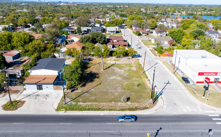 Pictures of Land property located at 1707 Culebra Road, San Antonio, TX 78201 for lease - image #1