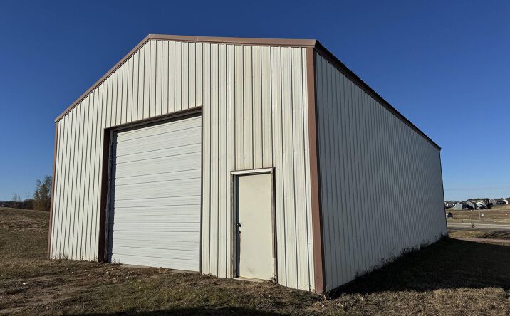 Pictures of Industrial property located at 1000 South Enterprise Avenue, Sioux Falls, SD 57110 for lease - image #1