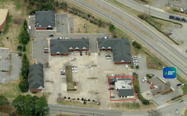 Pictures of Retail property located at 850 Old George Washington Hwy N, Chesapeake, VA 23323 for lease - image #1