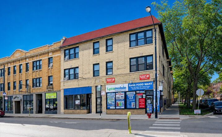 Pictures of Retail property located at 4458 N Kedzie Avenue, Chicago, IL 60625 for lease - image #1
