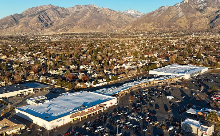 Pictures of Retail property located at 2039 E 9400 S, Sandy, UT 84093 for lease - image #1