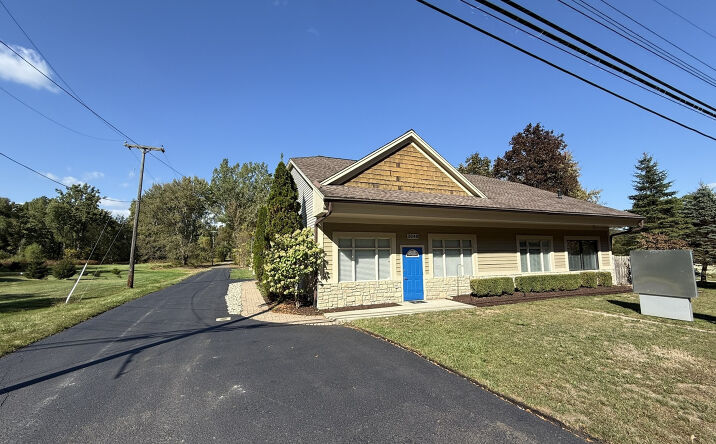 Pictures of Office property located at 3048 W Clarkston Rd, Lake Orion, MI 48362 for lease - image #1