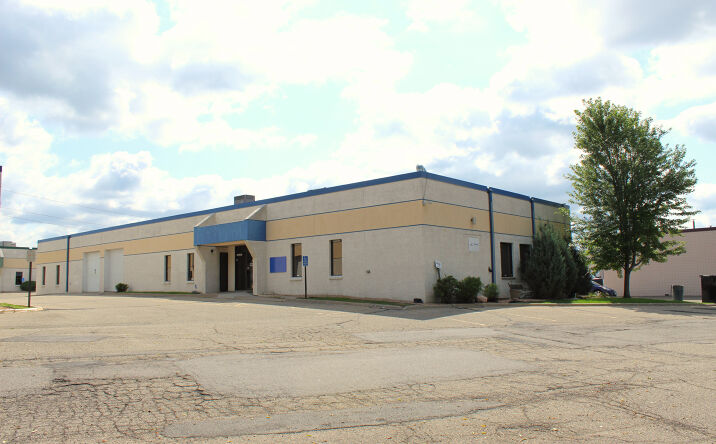 Pictures of Industrial property located at 6150-6152 Olson Memorial Hwy, Golden Valley, MN 55422 for lease - image #1