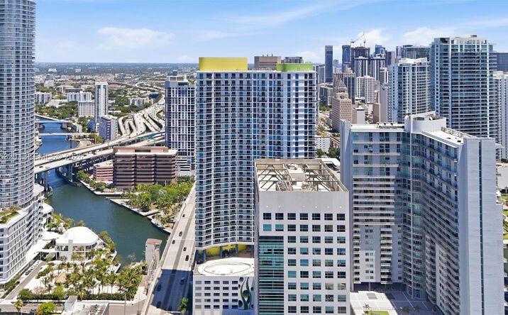 Pictures of Office, Retail property located at 175 SW 7th St # 1614, Miami, FL 33130 for lease - image #1