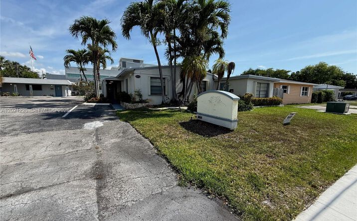 Pictures of Office property located at 5935 Taft St, Hollywood, FL 33021 for lease - image #1
