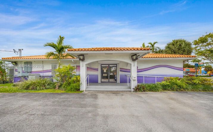 Pictures of Retail, Office property located at 99 W 49th St, Hialeah, FL 33012 for lease - image #1
