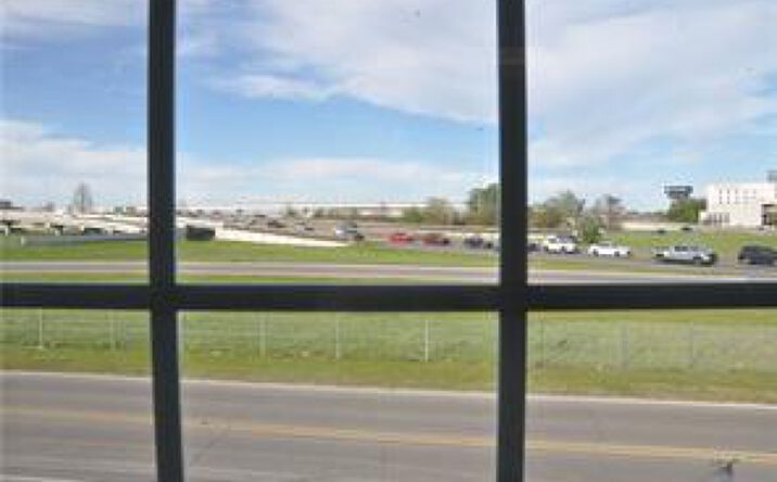Pictures of Retail, Office, Special Purpose property located at 3212 South I-10 Service Road West, Metairie, LA 70001 for lease - image #1