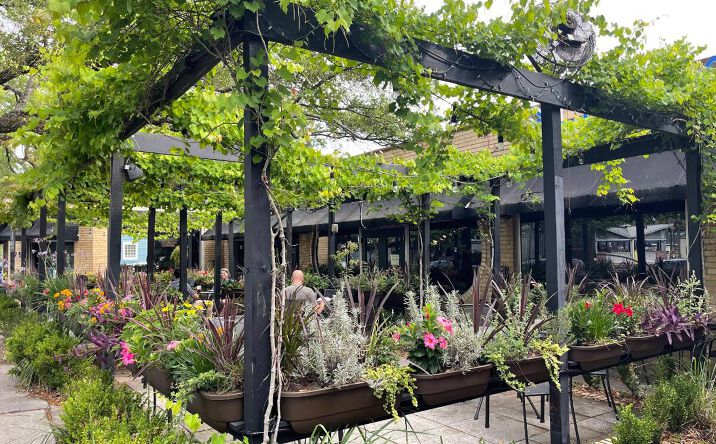 Pictures of Retail, Restaurant property located at 25 Magnolia Road, Charleston, SC 29407 for lease - image #1