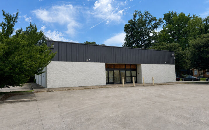 Pictures of Retail property located at 3433 Jackson Ave, Memphis, TN 38122 for lease - image #1
