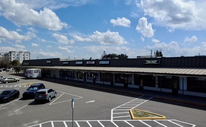 Pictures of Retail property located at 4500 Dixie Hwy NE, Palm Bay, FL 32905 for lease - image #1