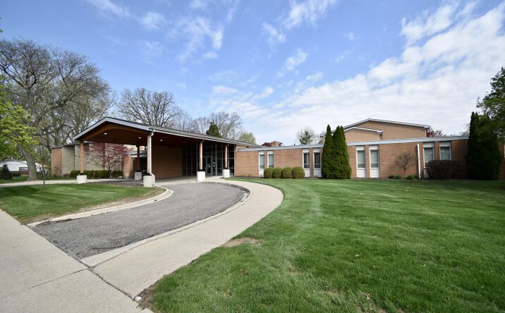 Pictures of Office, Special Purpose property located at 2530 CHARLTON RD, TRENTON, MI 48183-2439 for lease - image #1
