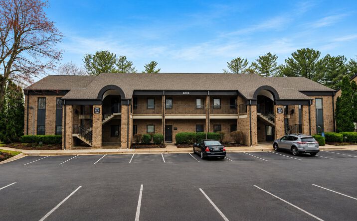 Pictures of Office property located at 4604 Pinecrest Office Park Drive, Alexandria, VA 22312 for lease - image #1