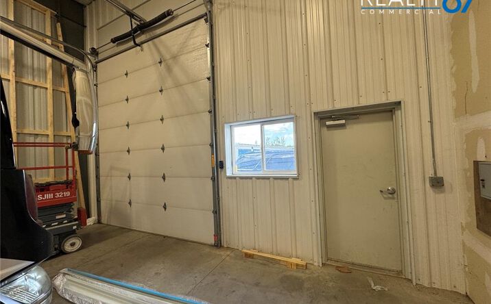 Pictures of Industrial, Special Purpose property located at 4160 3rd Avenue, Marion, IA 52302 for lease - image #1